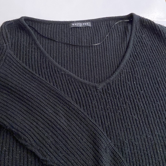 WHITE FOX Black oversized high low knit sweater - Picture 4 of 4